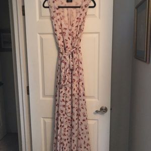 Vici maxi dress Lg wot but never worn.